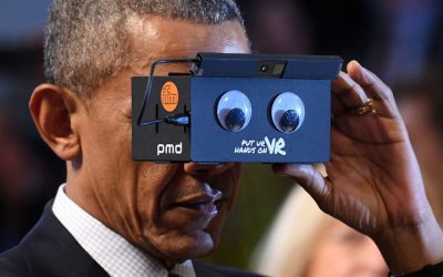 Barack Obama and Angela Merkel trying out virtual reality